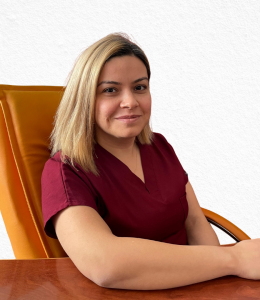 Fzt.Hale ŞELEL <br><b> Kurucu Fizyoterapist</b>